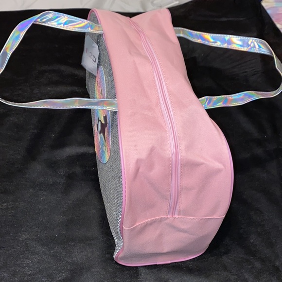 Unicorn overnight bag,NWT larger sized bag,perfect for travel,Kids overnight bag - Picture 8 of 12